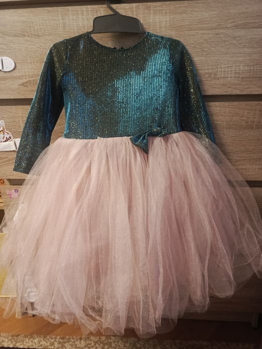 Святкове пишне плаття