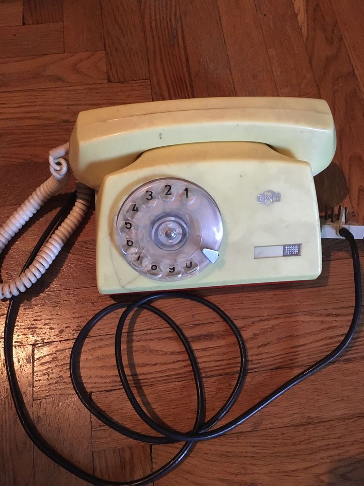 Телефон проводний старий