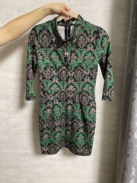 Сукня зеленого кольору