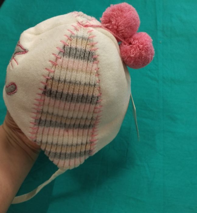 Czapeczka niemowlęca zimowa wiązana