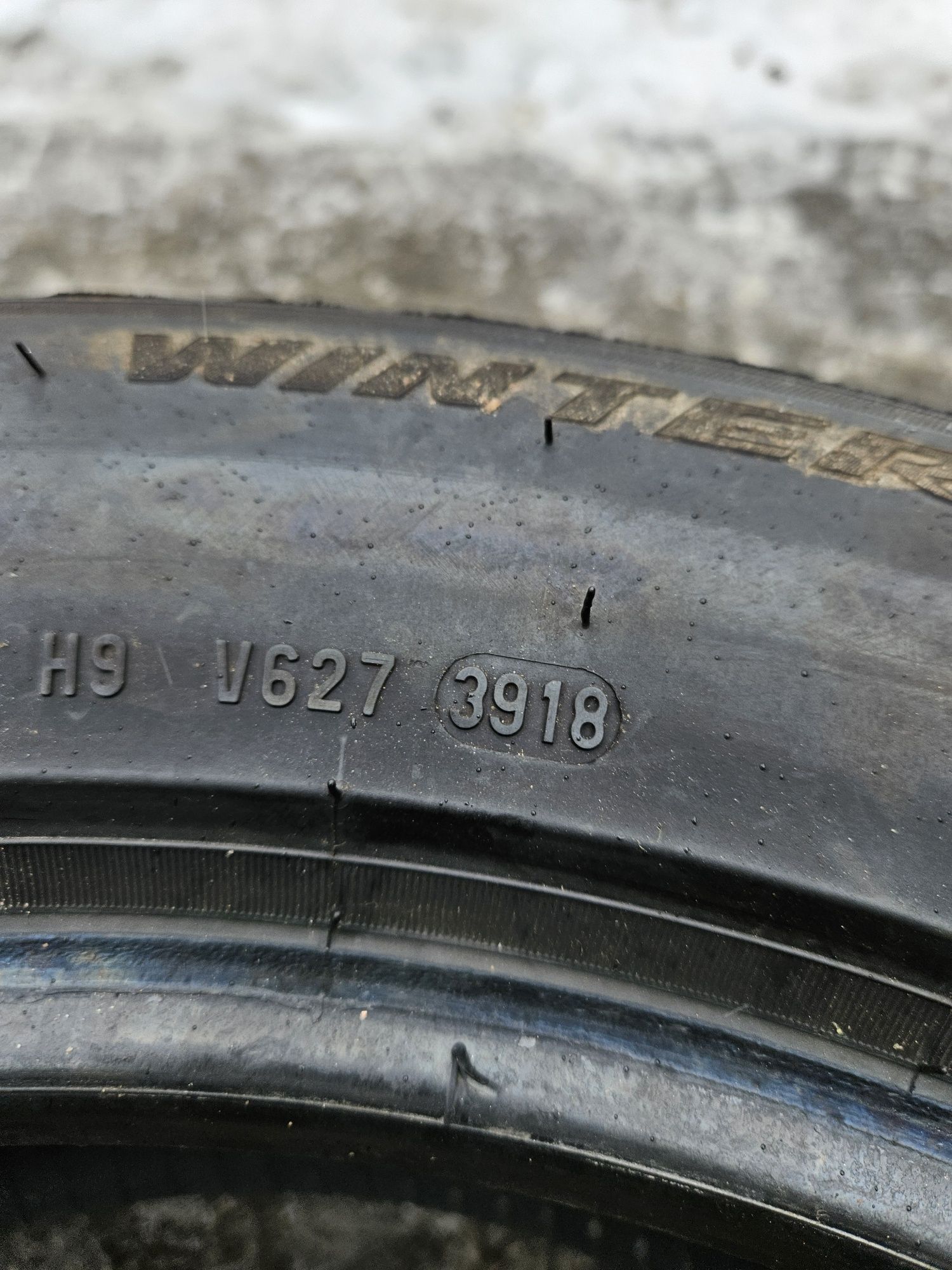 4szt 235/55/18 Pirelli 7mm dot3918r