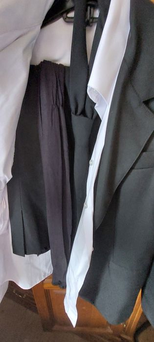 Traje feminino académico