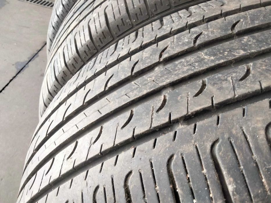 225 55 R19  Goodyear
