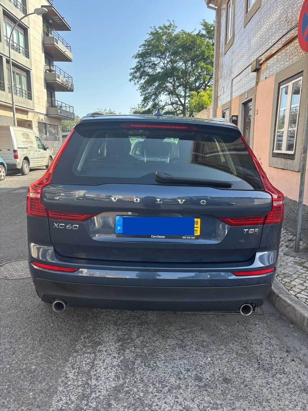 Volvo XC 60, 2.0 T8 PHEV Momentum Plus AWD, Híbrido Plug In