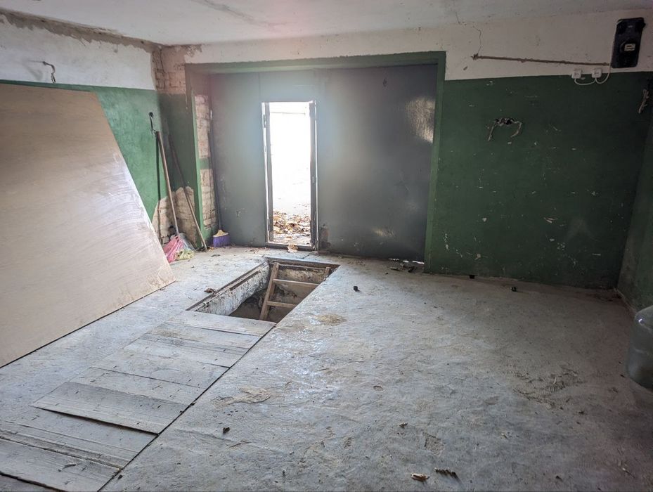 Продам гараж з ямою