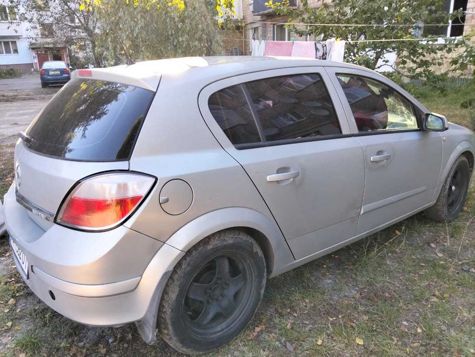 Авто Опель Астра H