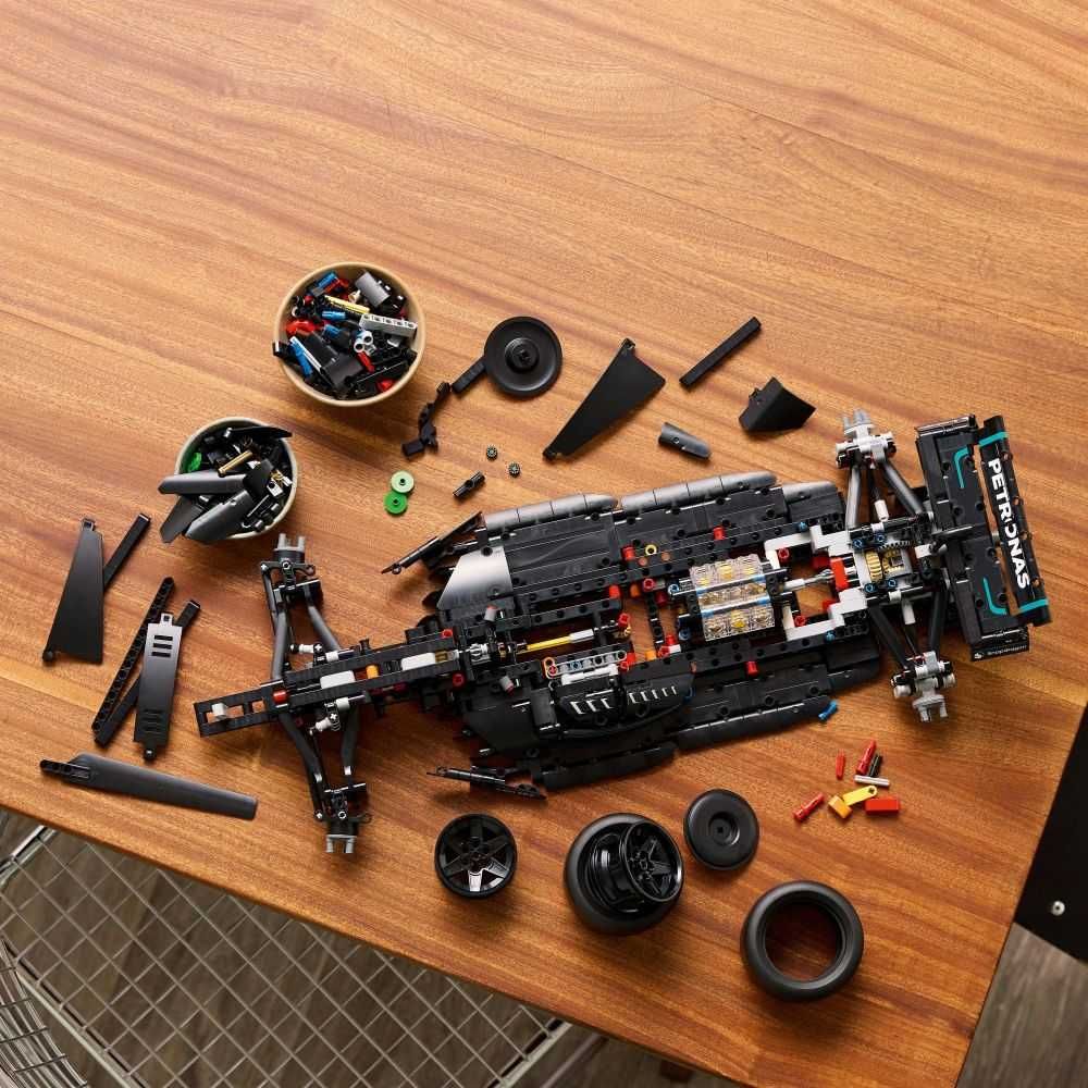 Lego Technic КОНСТРУКТОР Mercedes AMG F1 W14 Performance 63см Formula