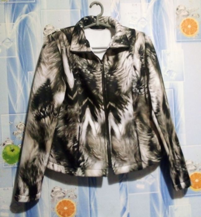 Продам женскую одежду-38,42,46,52,54,56 р-ров