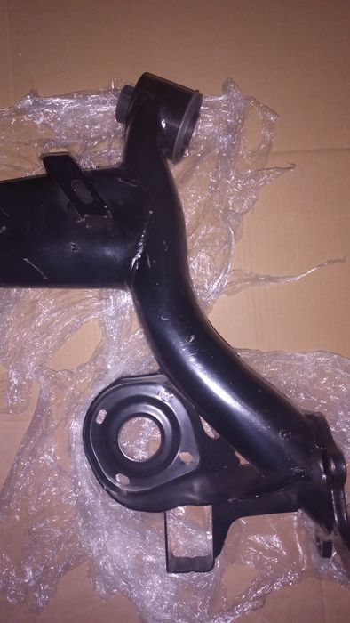 Підрамник задньої підвіски, задня балка Polo 9N ,нова!в наявності!