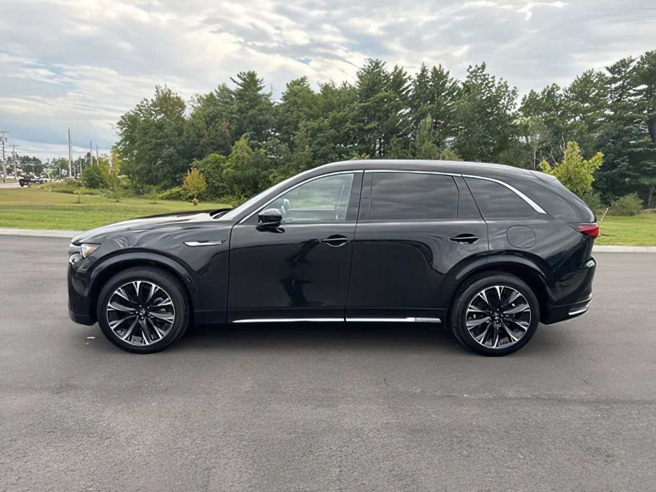 Mazda CX-90      2024