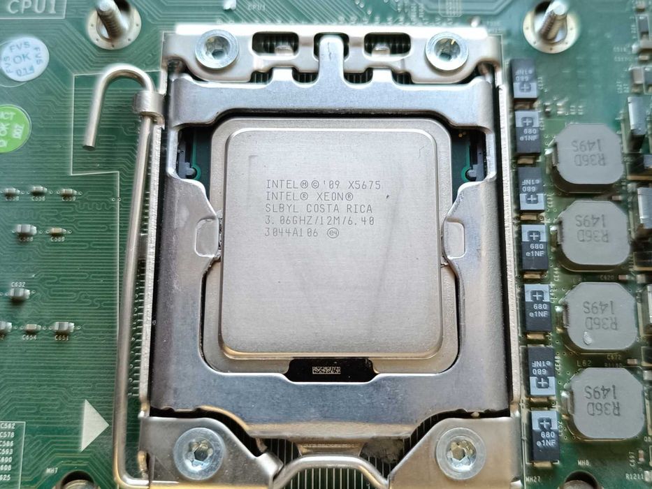 Сервер Dell PowerEdge R510  2*Xeon X5675/32 RAM/no HDD/2U