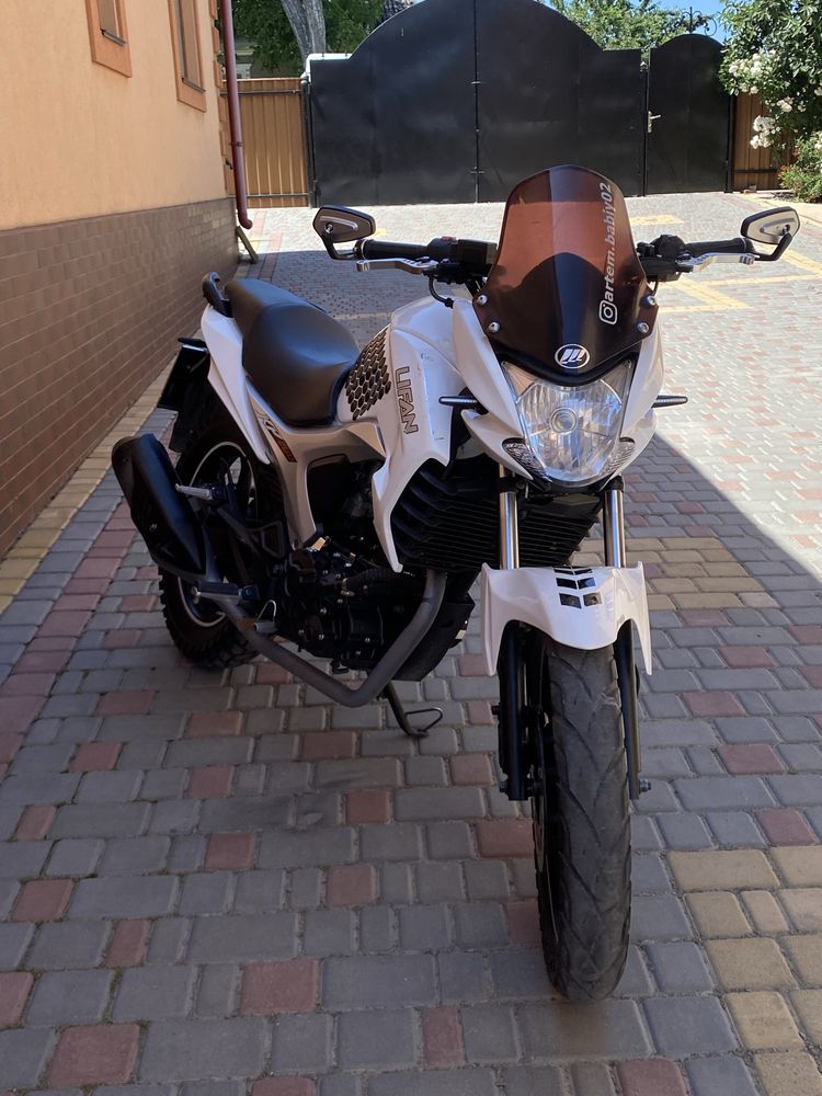 мотоцикл Lifan KP200