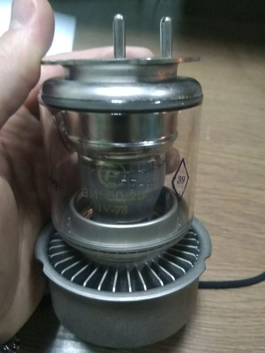 Кенотрон ВИ1-50/25 новый.