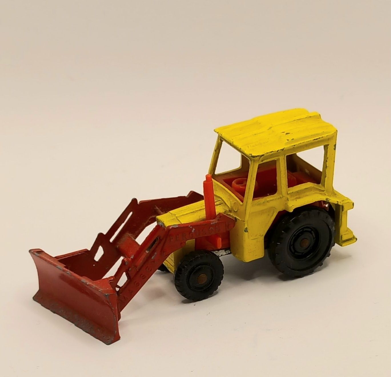 Conjunto de miniaturas Corgi Juniors: Tractor, Concrete mixer e Camião