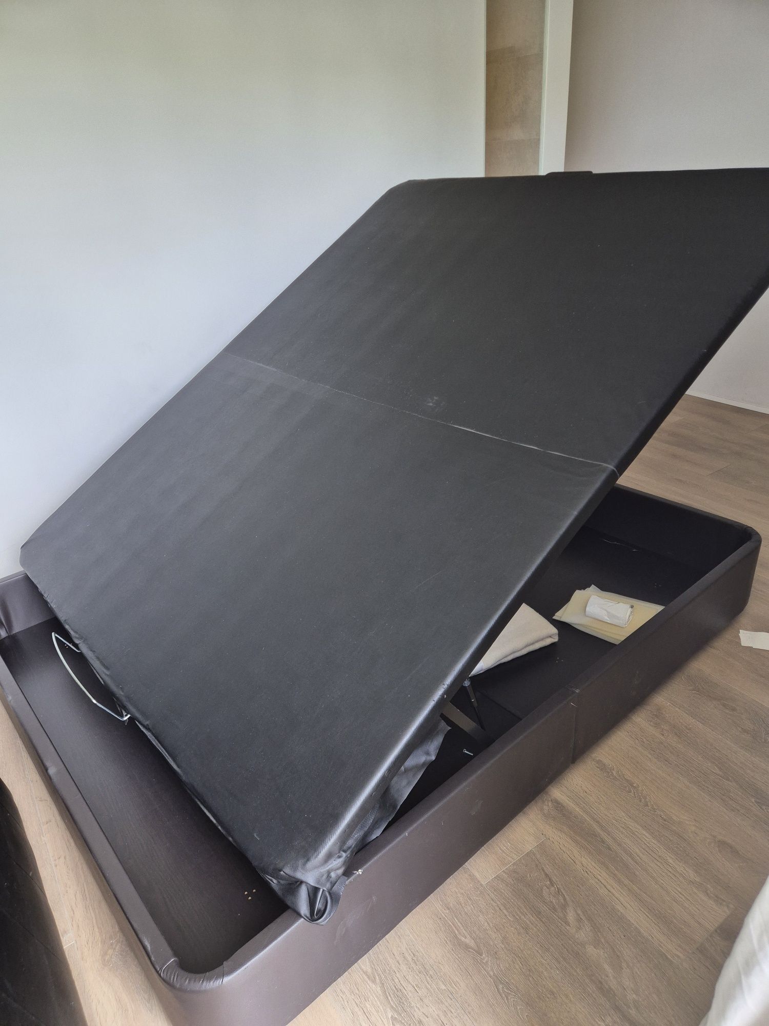 Cama e colchão  1,60mx2,00m
