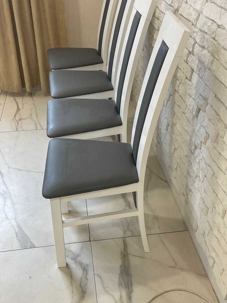4 krzesła nowe białe ekoskóra