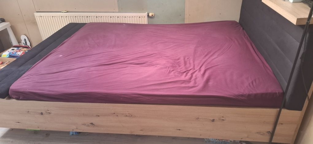 Łóżko  160 x 200 bez materaca