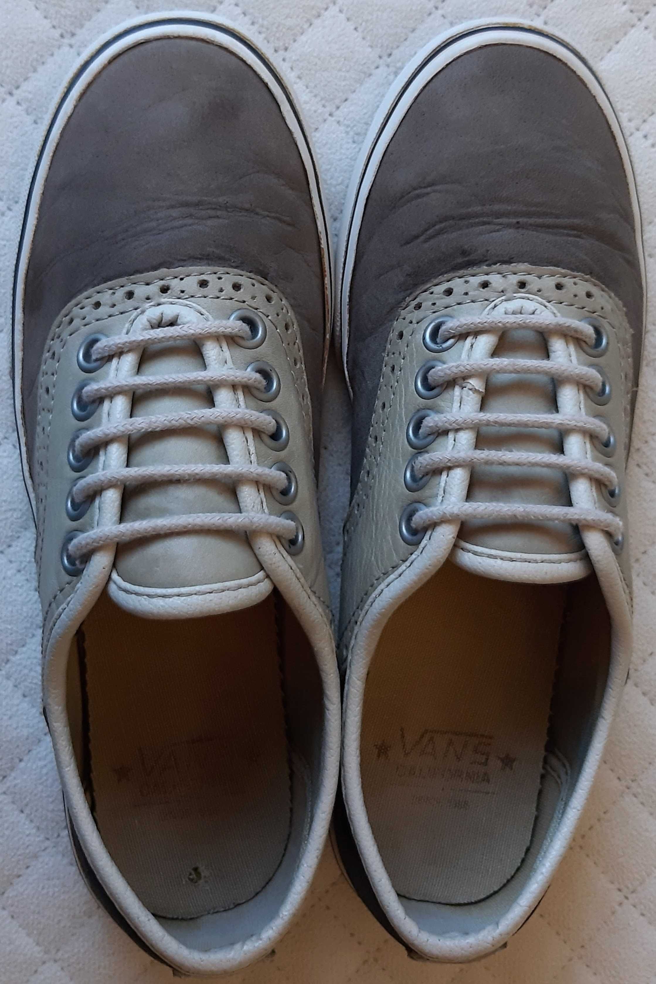 Beżowe buty Vans
