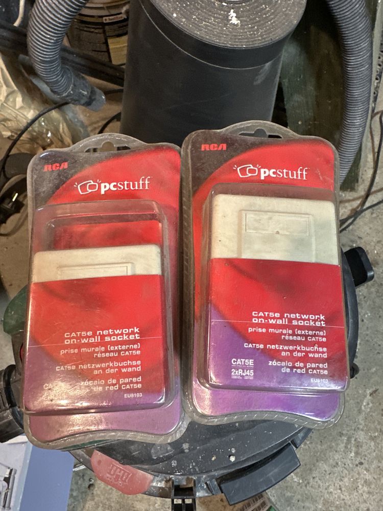 Gniazdo natynkowe ethernet internetowe rj45