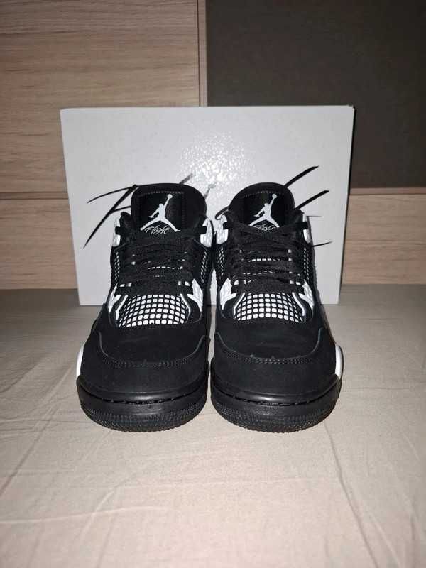 Jordan 4 Retro White Thunder  r.43