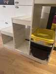 Regal z pojemnikami ikea