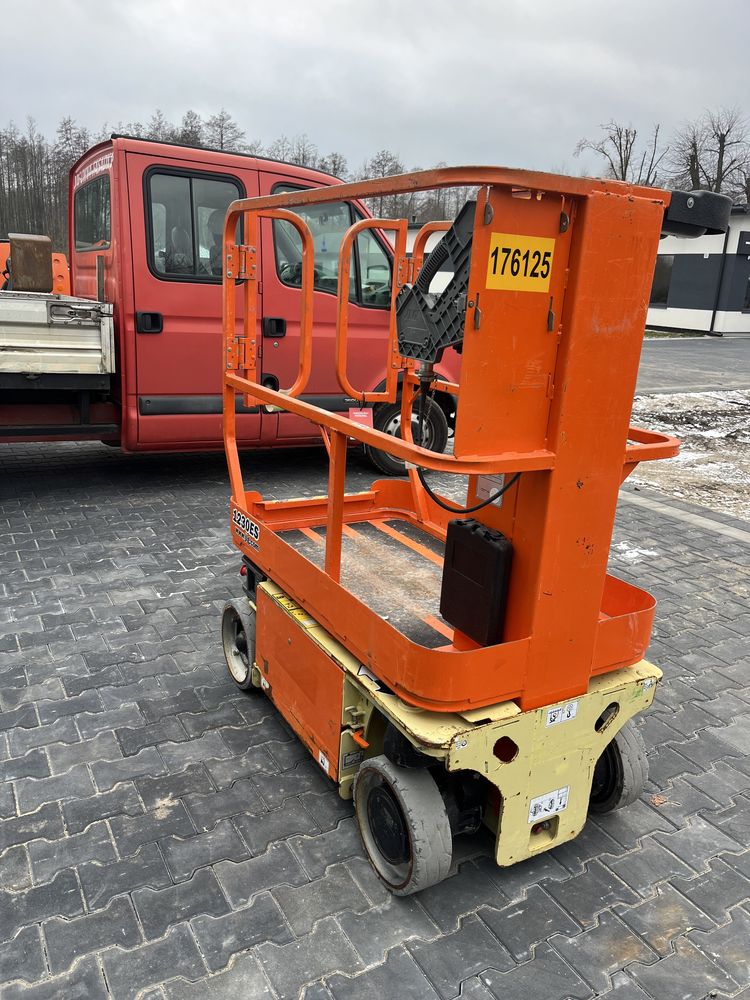 Wynajem podnosnika nożycowego- kolumnowego JLG 1230