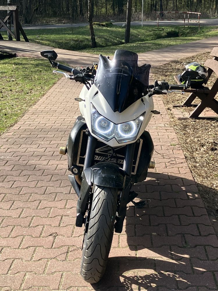 Kawasaki z750 Biały kruk