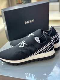 Жіночі чорні кросівки DKNY