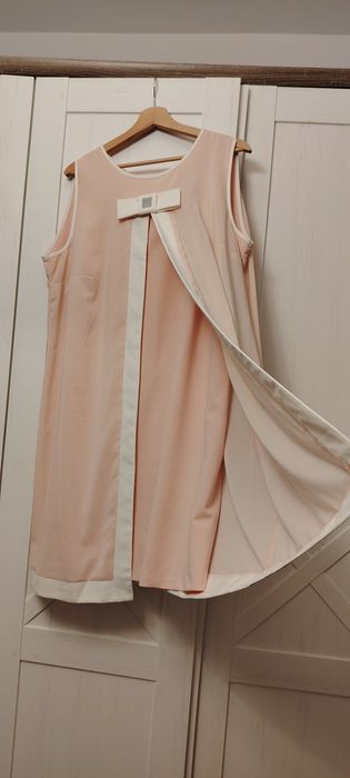 Paka ubrań damskich do dalszej odsprzedaży