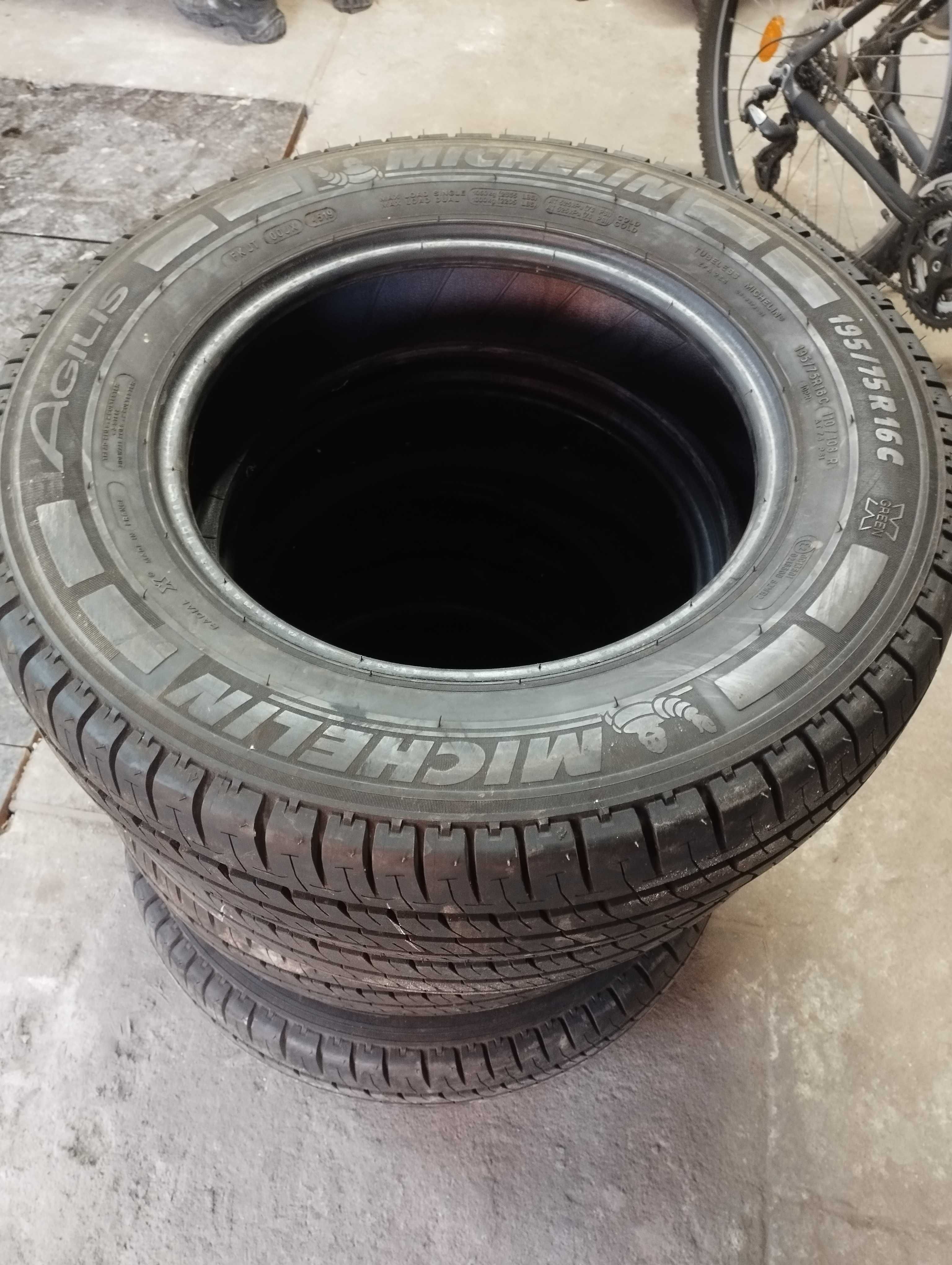 Opony Michelin Agilis 195 75 r16C w stanie perfekcyjnym