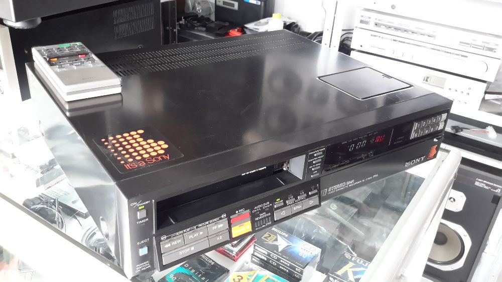 Video Sony Betamax SL-C9 ES com comando.