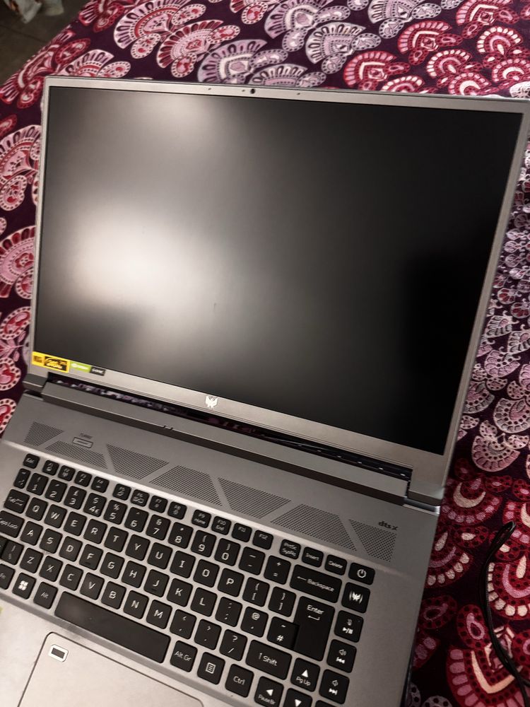 Portatil Predator triton 500 SE