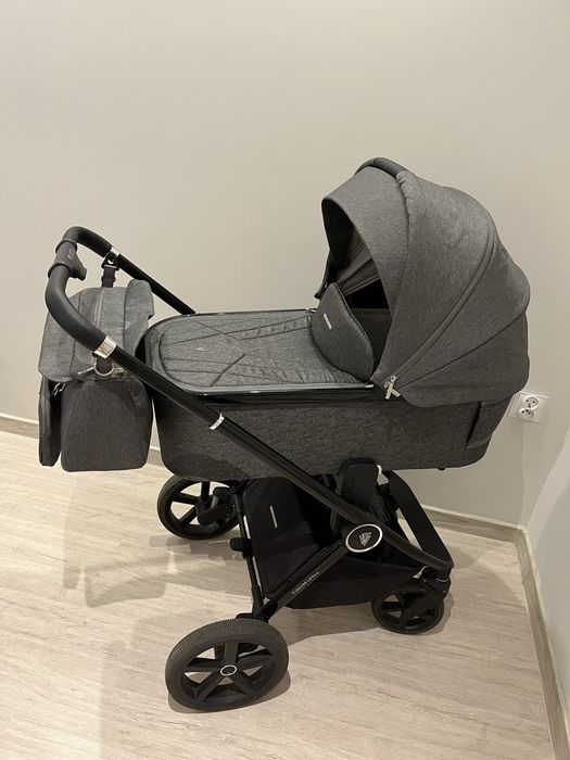 Venicci Upline (na gwarancji) - wózek + fotelik avionaut + baza (4w1)