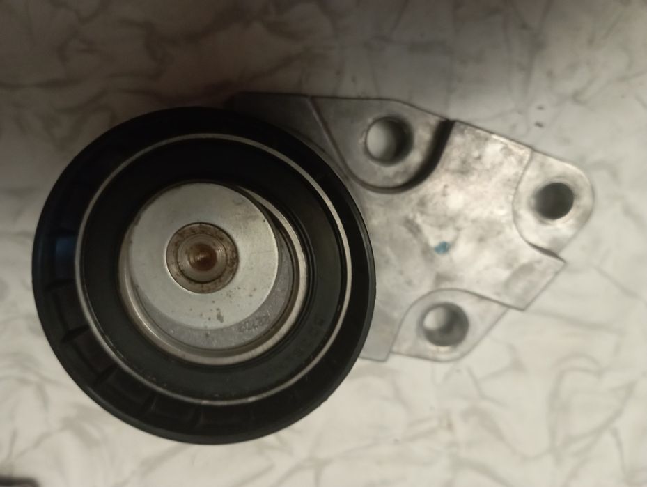 Натяжной ролик ремня ГРМ шевроле,део