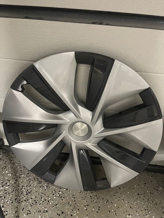Kołpaki 19”  Tesla Y używane 250zl