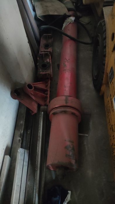 Siłownik naczepowy do wywrotu, tłok hyva