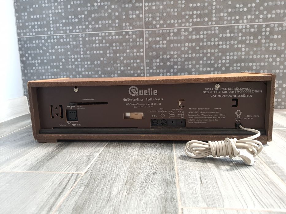Вінтажний ресівер Quelle (PHILIPS) 22 RF 685/91- 1969 рік випуску.