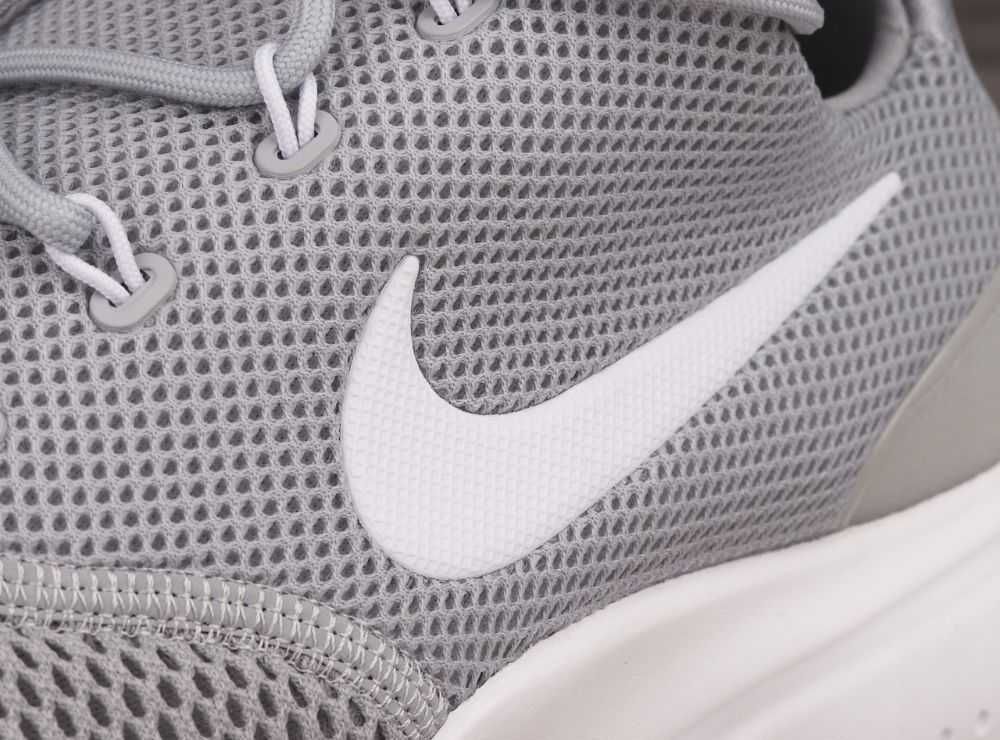 Buty sportowe do biegania Nike Presto Fly: różne rozmiary