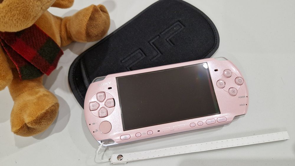 Sony PSP 3000 64гиг с играми 135шт!