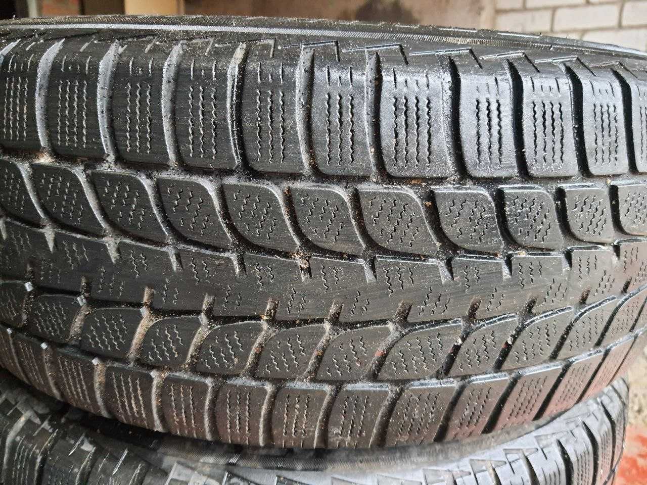 Авто шина Bridgestone Blizzak LM-25 235/60 R17 зима. 2шт Доставка