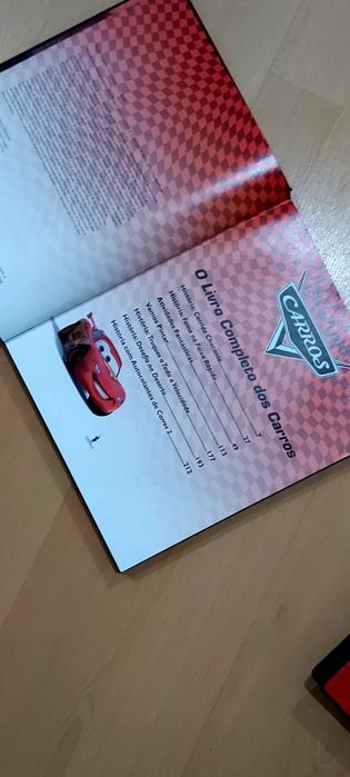 Livro Completo dos Carros Disney Pixar