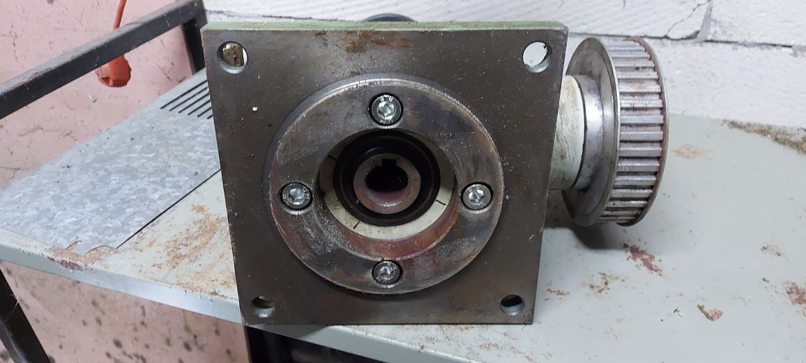 Tachogenerator hubner TDP 0,2 LT-4 przekładnia vogel