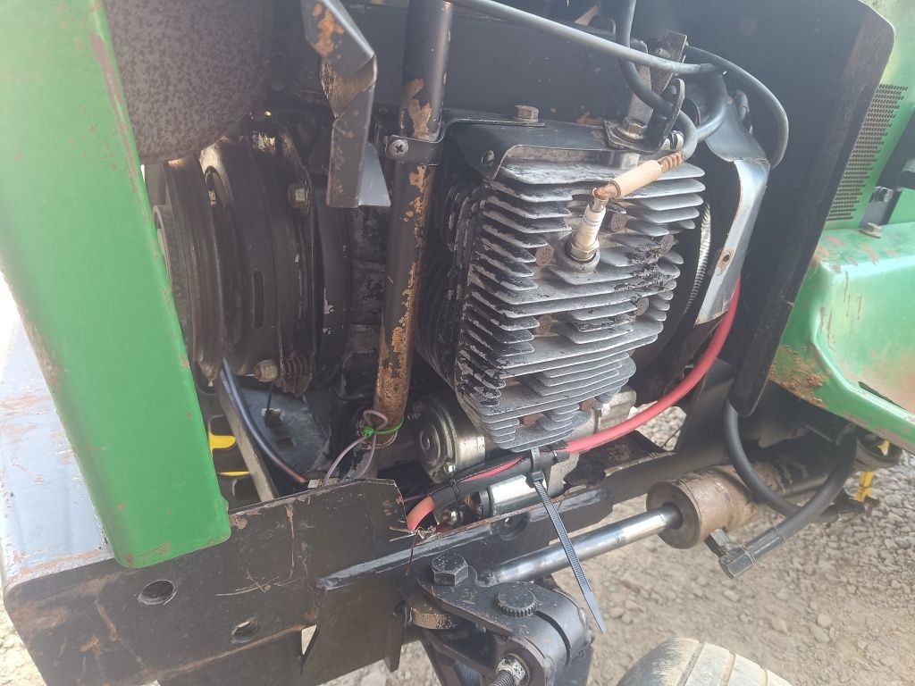 Traktorek John Deere