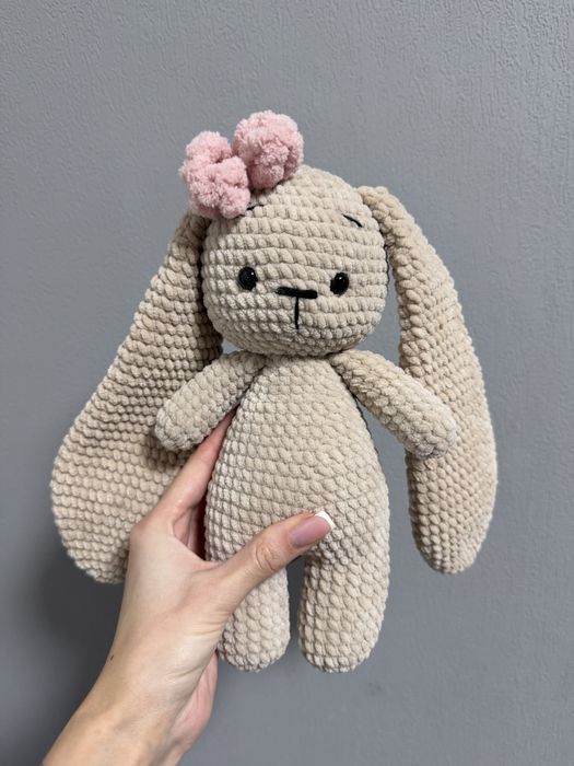 Вʼязаний зайчик