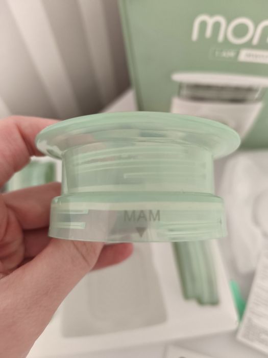 Підігрівач для пляшечок на аккумуляторі  Momcozy MW03 usb