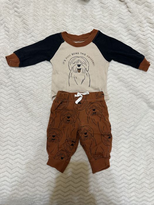 Костюмчик Carters 3 м