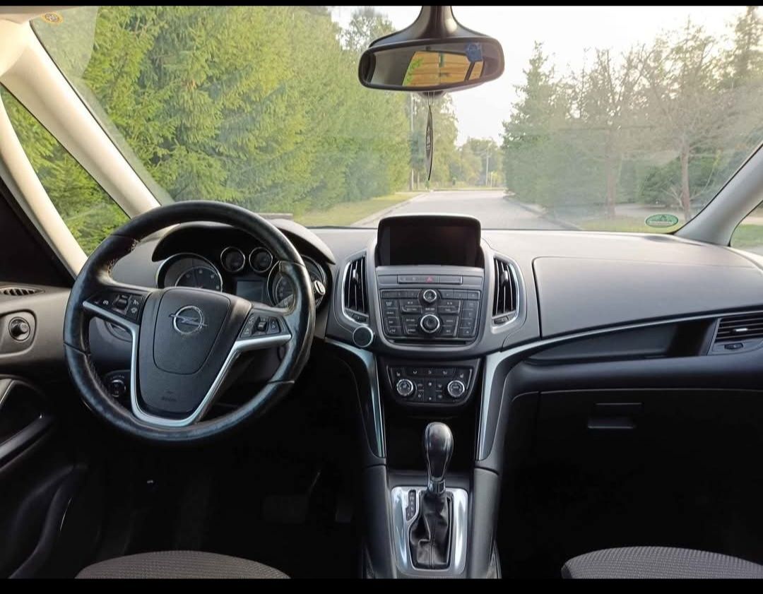 Opel zafira bogata wersja automat 7 osobowy tempomat opc line navi