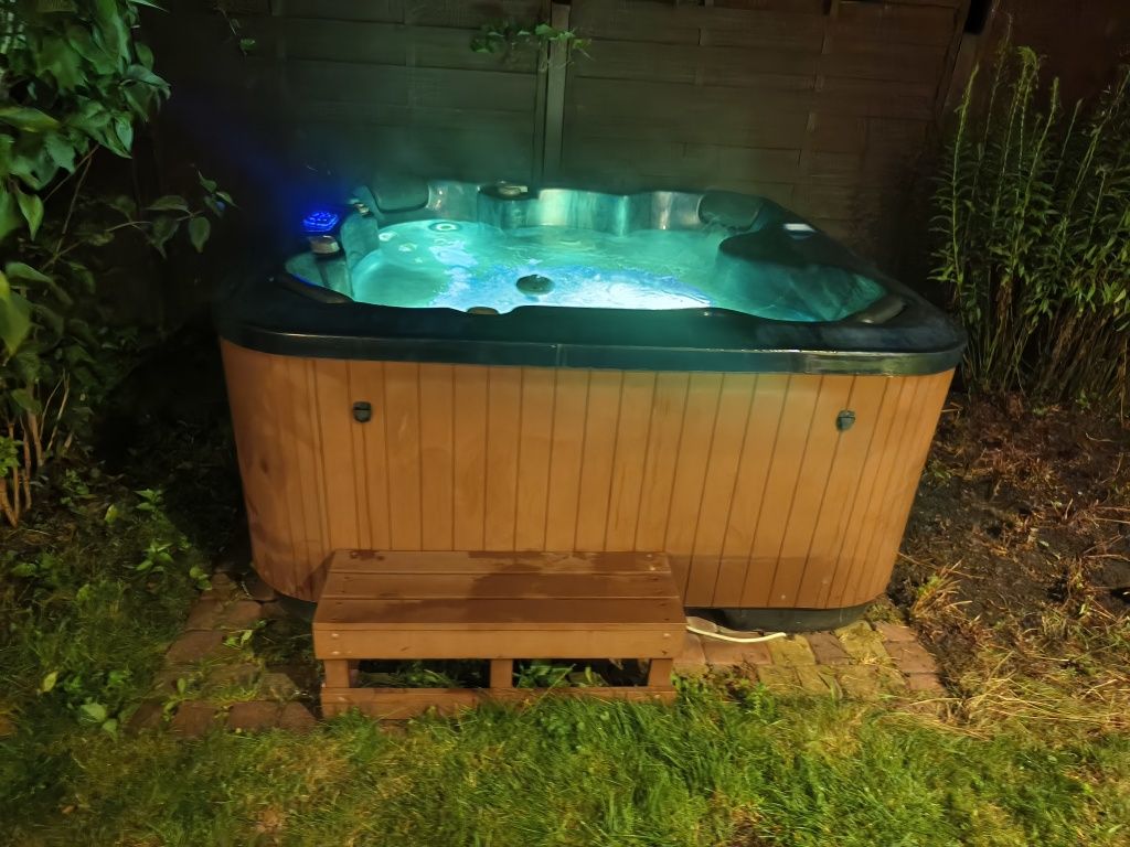Jacuzzi ogrodowe Wanna SPA