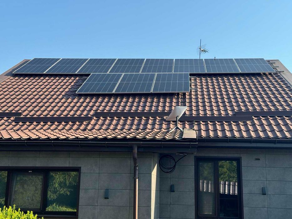 EIT Energy РозпродаЖ СОНЯЧНІ панеліі