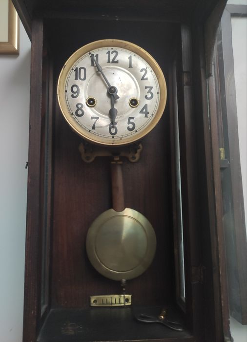 Stary zegar ścienny drewniany vintage